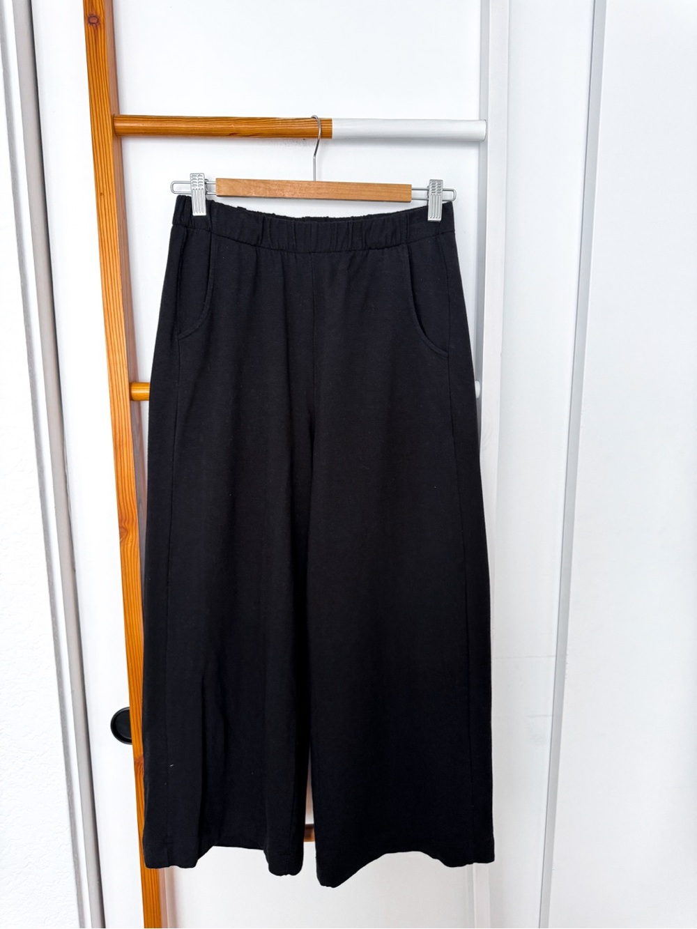 Lisa Bayne Black Bamboo Wide Leg Pull On Pants Elastic Waist Pockets